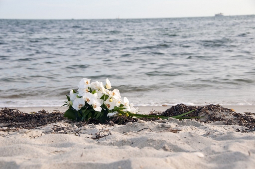 Kalmus Beach Cape Codder Wedding in Hyannis - Sarah Murray Photography